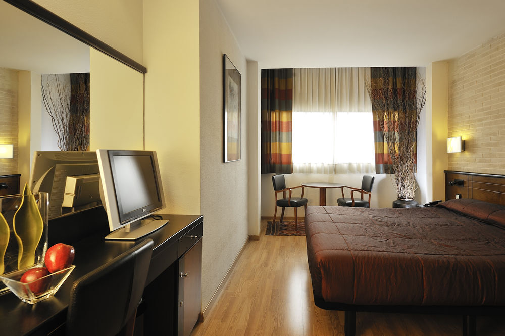 Hotel Balmes, A Member Of Preferred Hotels & Resorts Барселона Екстер'єр фото